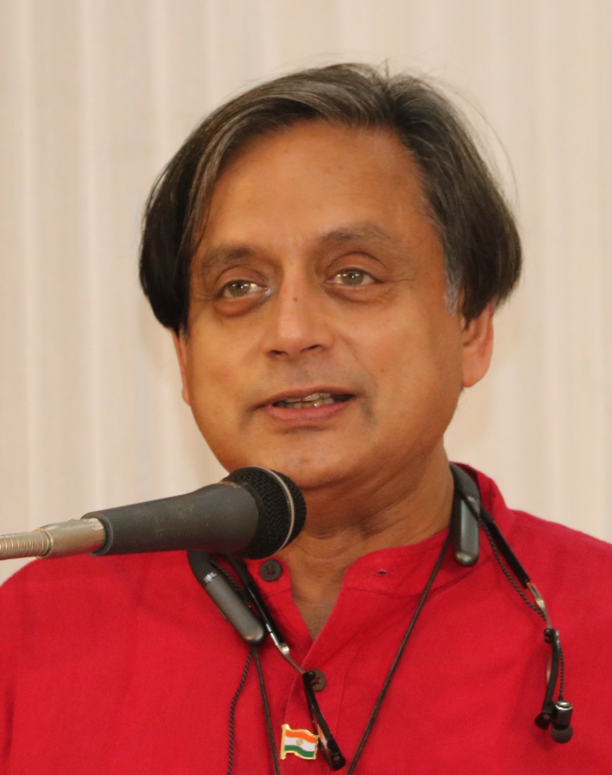 Why The Congress Is Scared Of Tharoor?