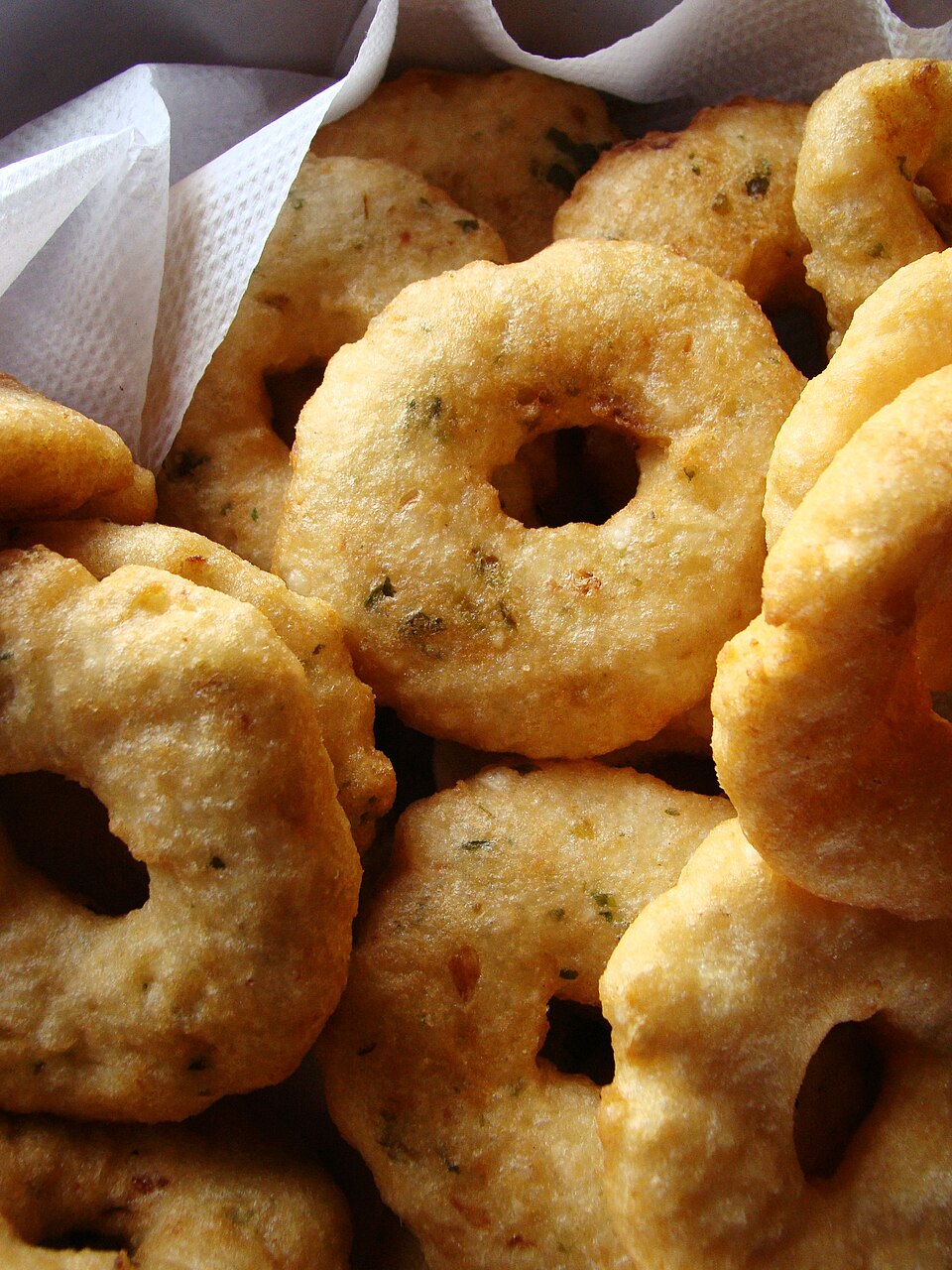 The Ancient Roots of Medu Vada: From Pataka to Modern South Indian Delight