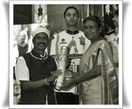 Ajay Kumar Mandavi: Transforming Lives Through Wood Art and Compassion