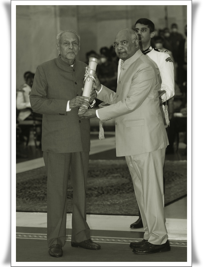 Dr. Dilip Kumar Singh: The Padma Shri Doctor Who Dedicated His Life to Rural Healthcare