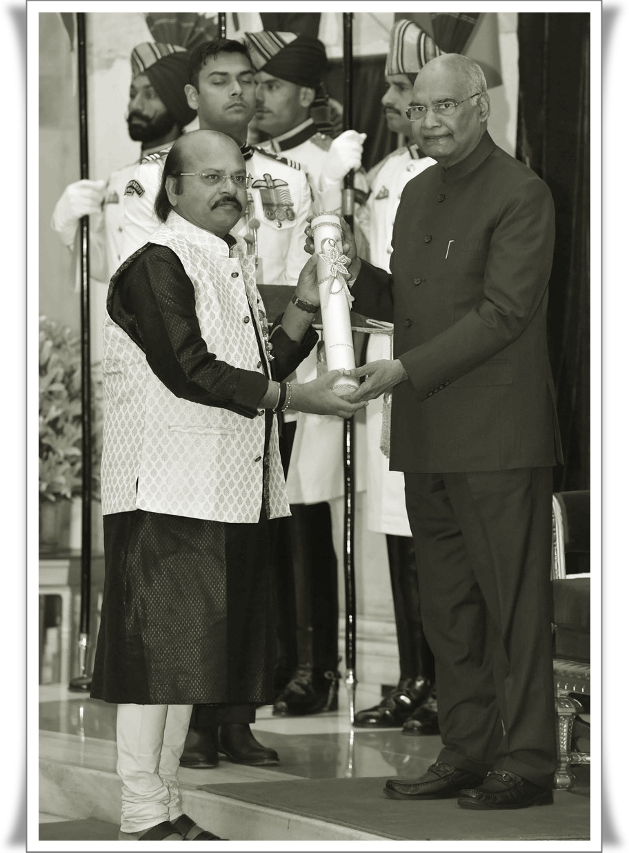 Prof. Waman Kendre Biography: The Visionary Theatre Director Who Shaped Modern Indian Theatre